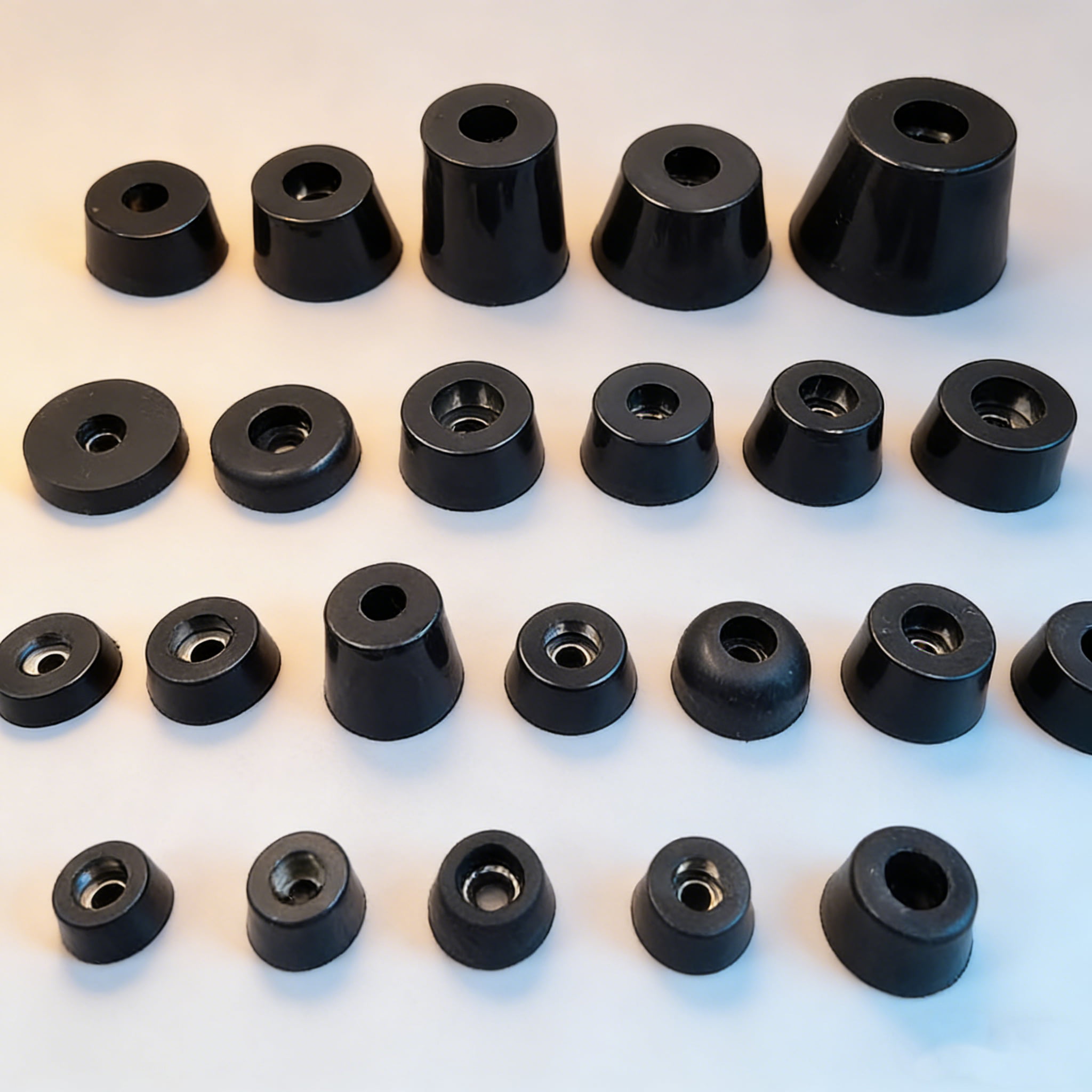 Anti-Vibration Rubber Feet Pads – Non-Slip Shock Absorbing Isolation Mounts with Metal Core for Machinery, Chassis, Furniture