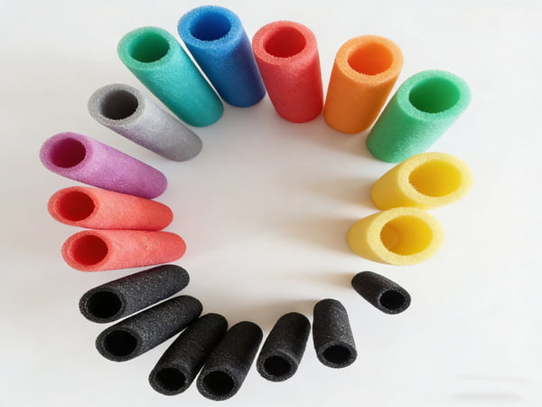 Factory Supply NBR PVC Rubber Foam Pipe Insulation Tube Elastomeric Thermal Insulation Foam Pipe for Industrial Equipment and Pipeline Protection