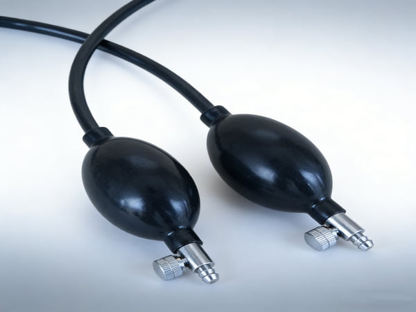 Heavy-Duty Industrial Hand Bulb Pump – Thick, High-Pressure, Long Hose for Door/Window, Automotive & Industrial Use