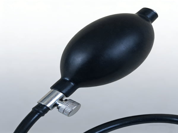 Heavy-Duty Industrial Hand Bulb Pump – Thick, High-Pressure, Long Hose for Door/Window, Automotive & Industrial Use